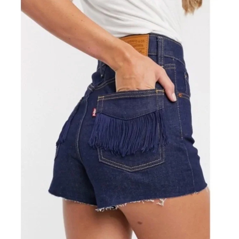 Levis Premium Ribcage Shorts 25 Dark Wash Fringe Back Pocket Button Fly NWOT
